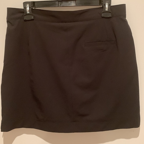 Size 8 golf skort - Picture 6 of 6